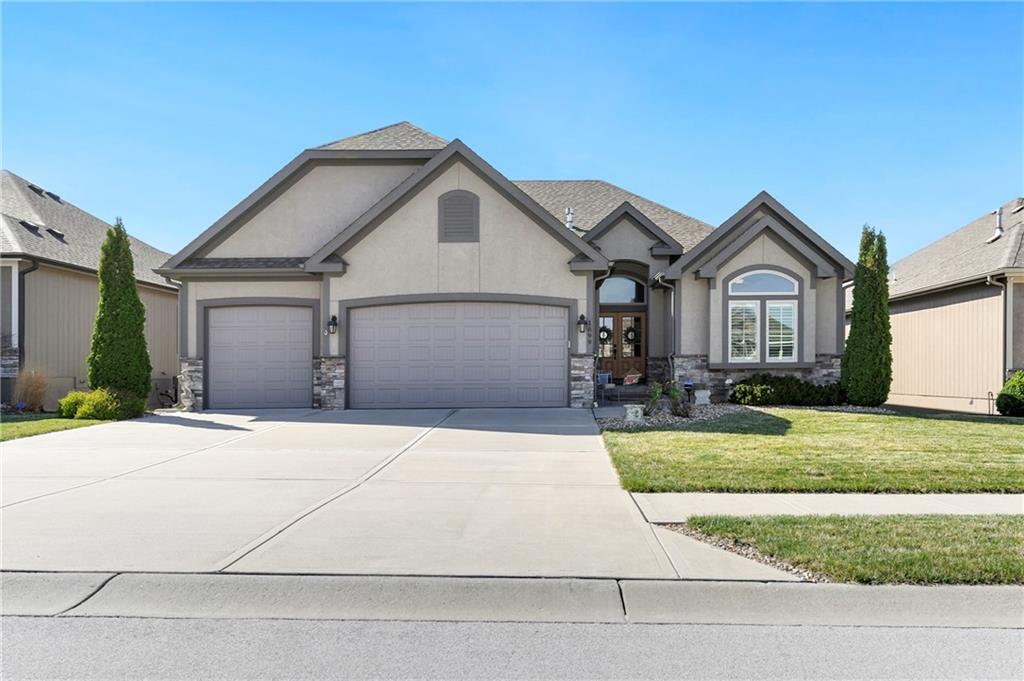 1699 NE Parkwood Drive