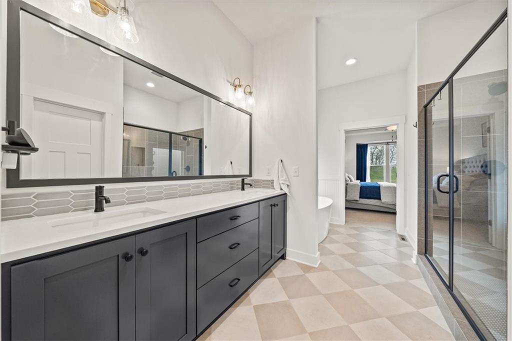 2024 SW Wheatfield Court