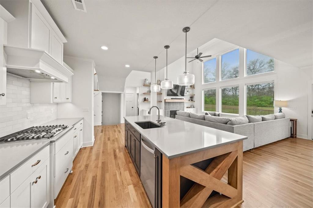 2024 SW Wheatfield Court