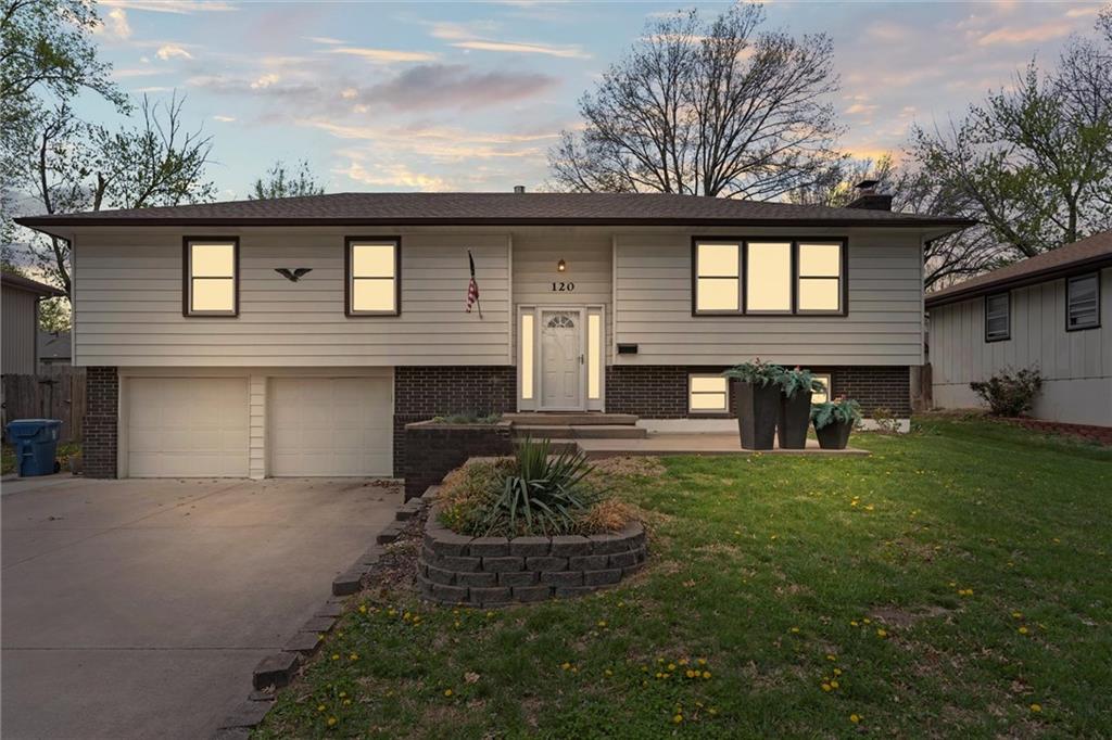 120 S Ellison Way