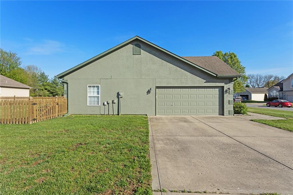 217 SW Ascot Court