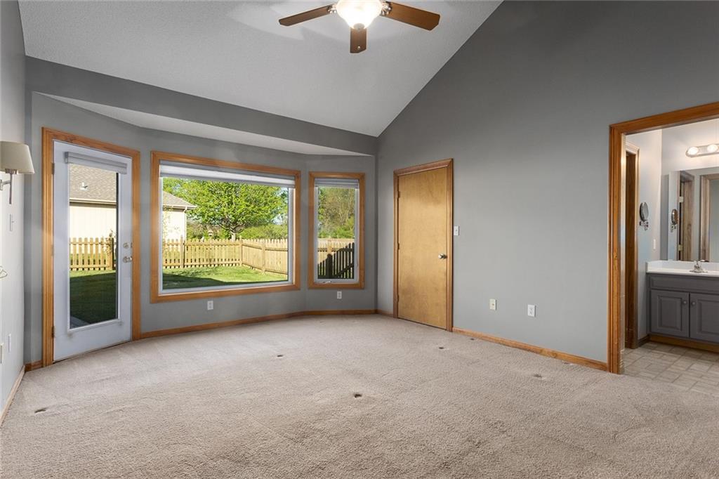 217 SW Ascot Court