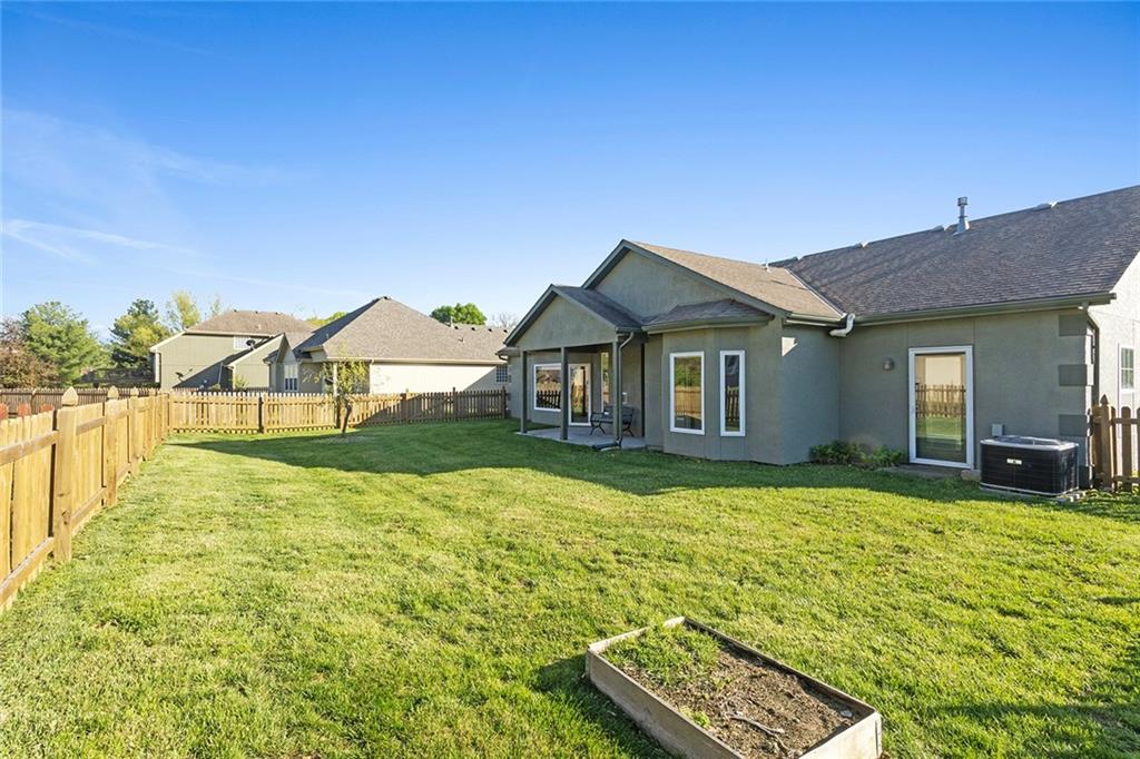 217 SW Ascot Court