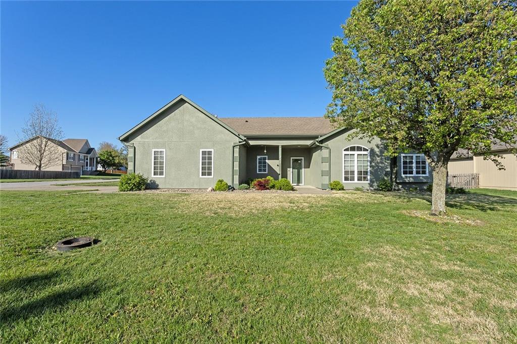 217 SW Ascot Court