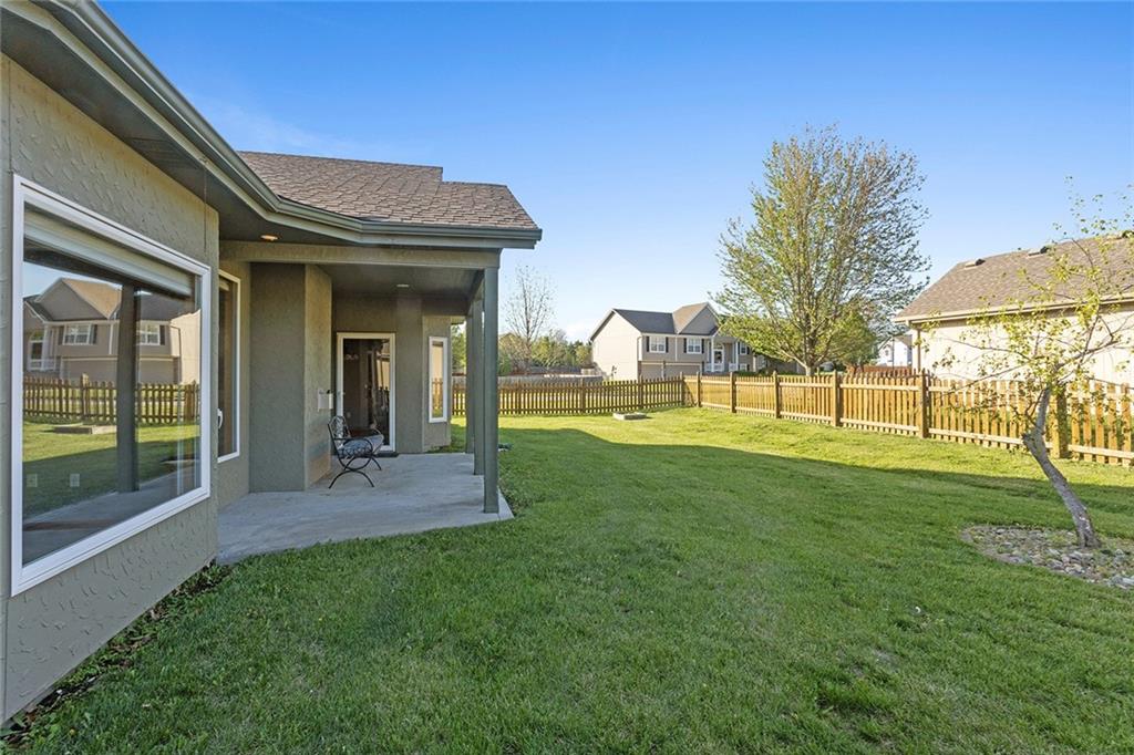217 SW Ascot Court