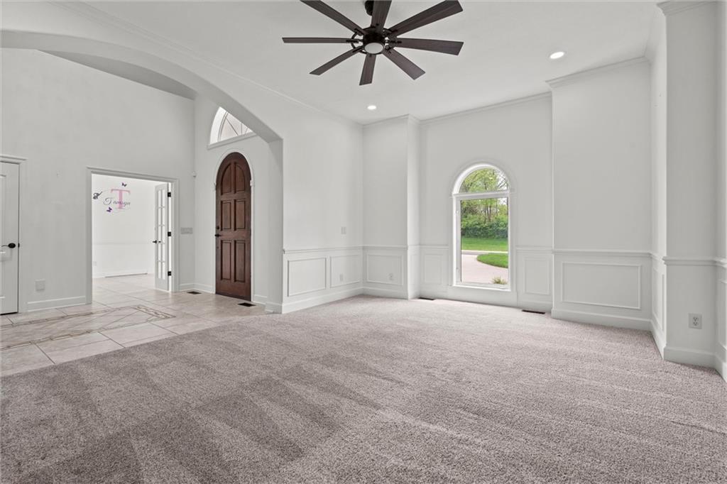304 NW ROCKWOOD Court