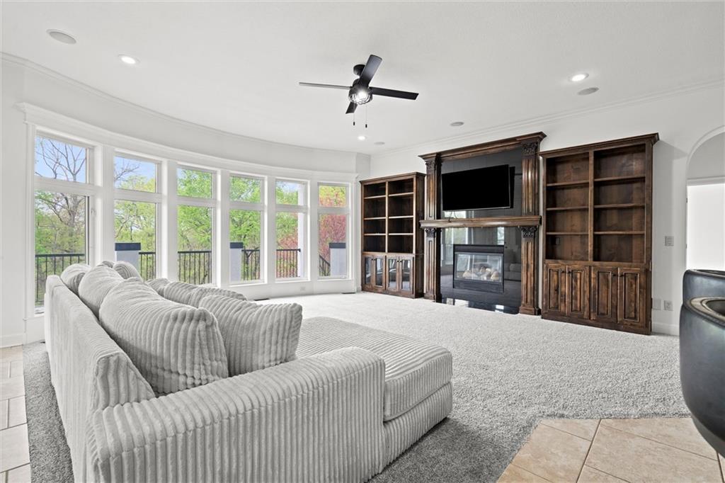 304 NW ROCKWOOD Court