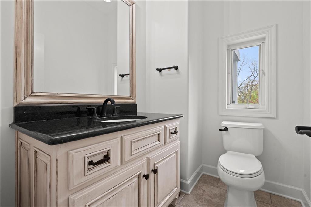 304 NW ROCKWOOD Court