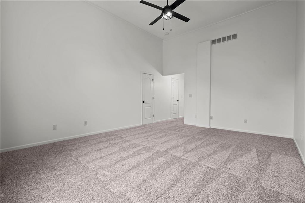 304 NW ROCKWOOD Court