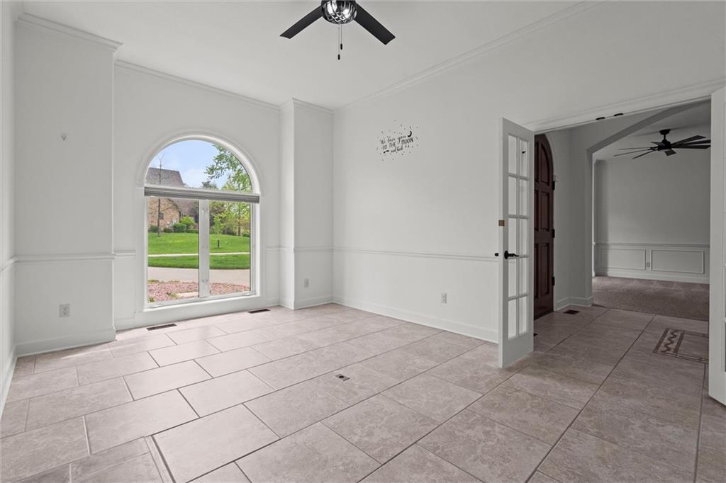 304 NW ROCKWOOD Court