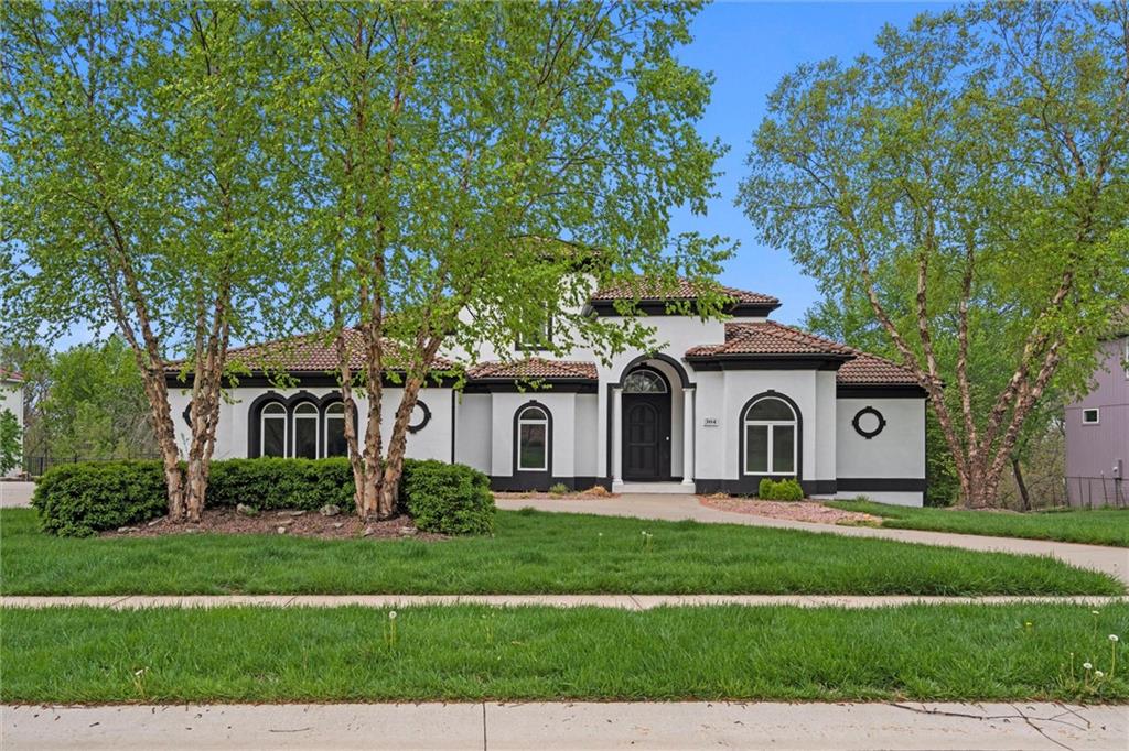 304 NW ROCKWOOD Court