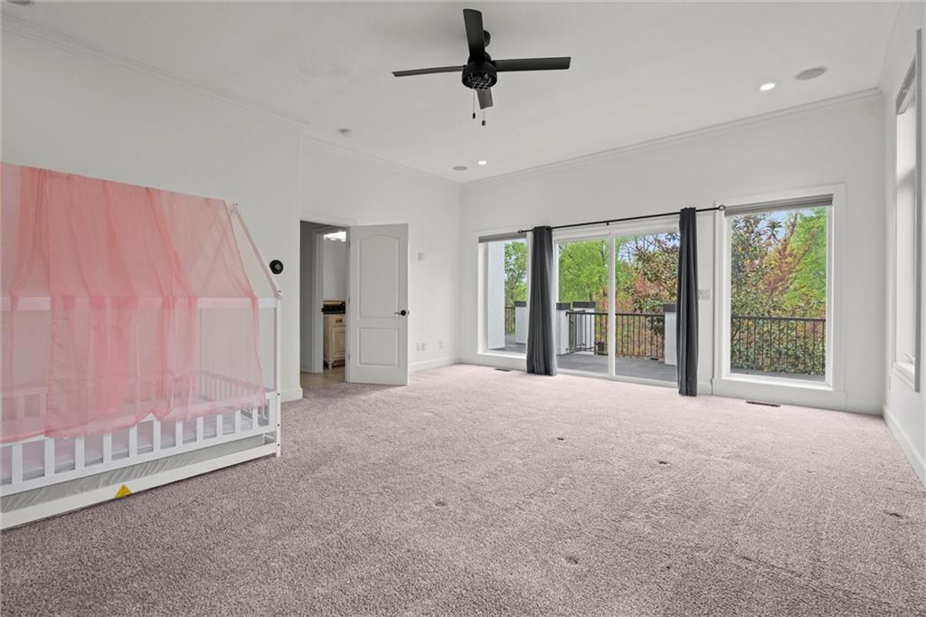 304 NW ROCKWOOD Court