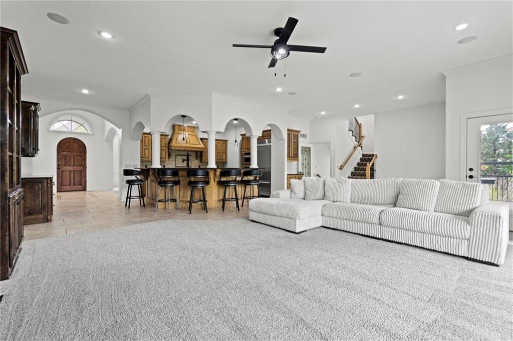 304 NW ROCKWOOD Court