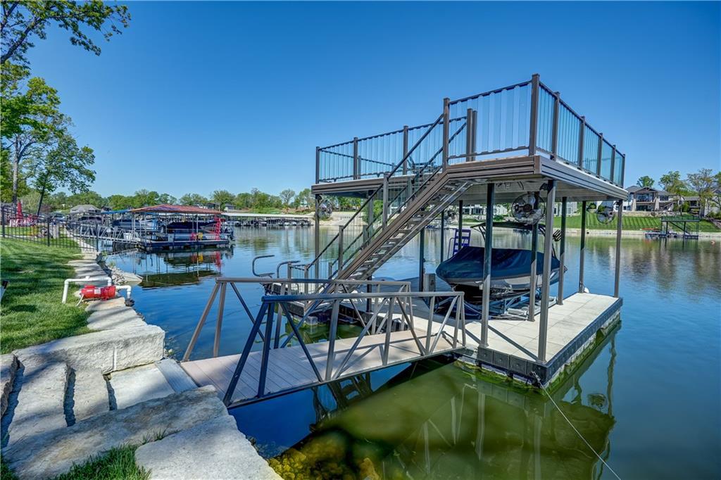 18 Black Hawk Drive
