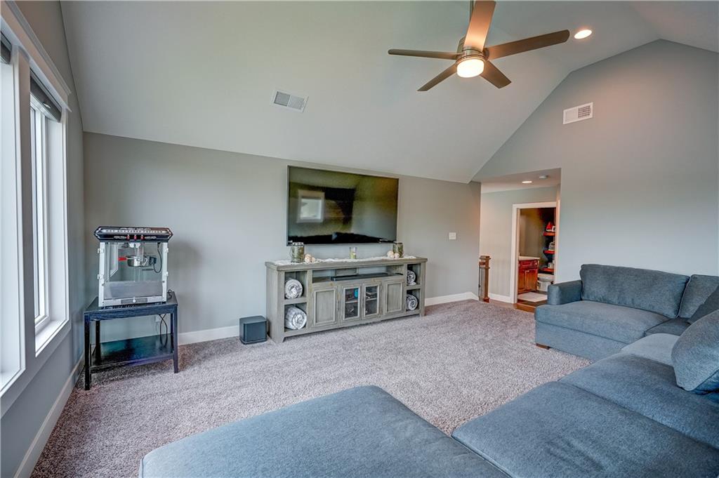 18 Black Hawk Drive