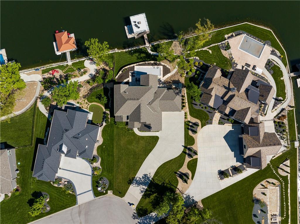 18 Black Hawk Drive