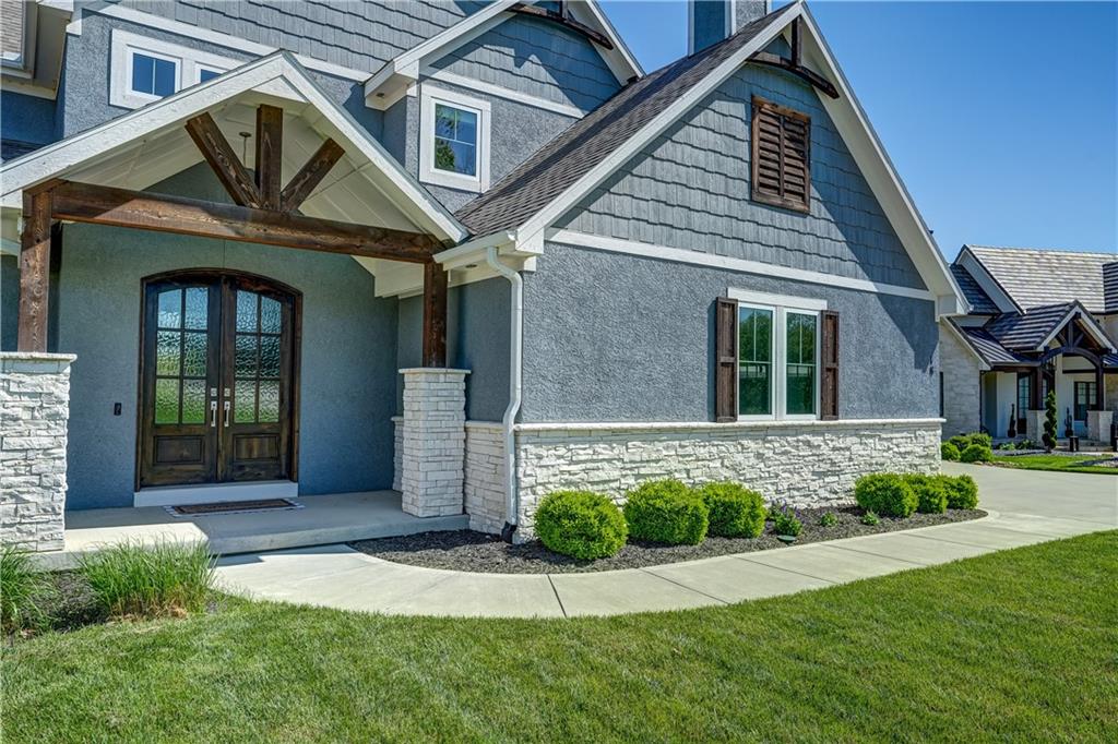 18 Black Hawk Drive