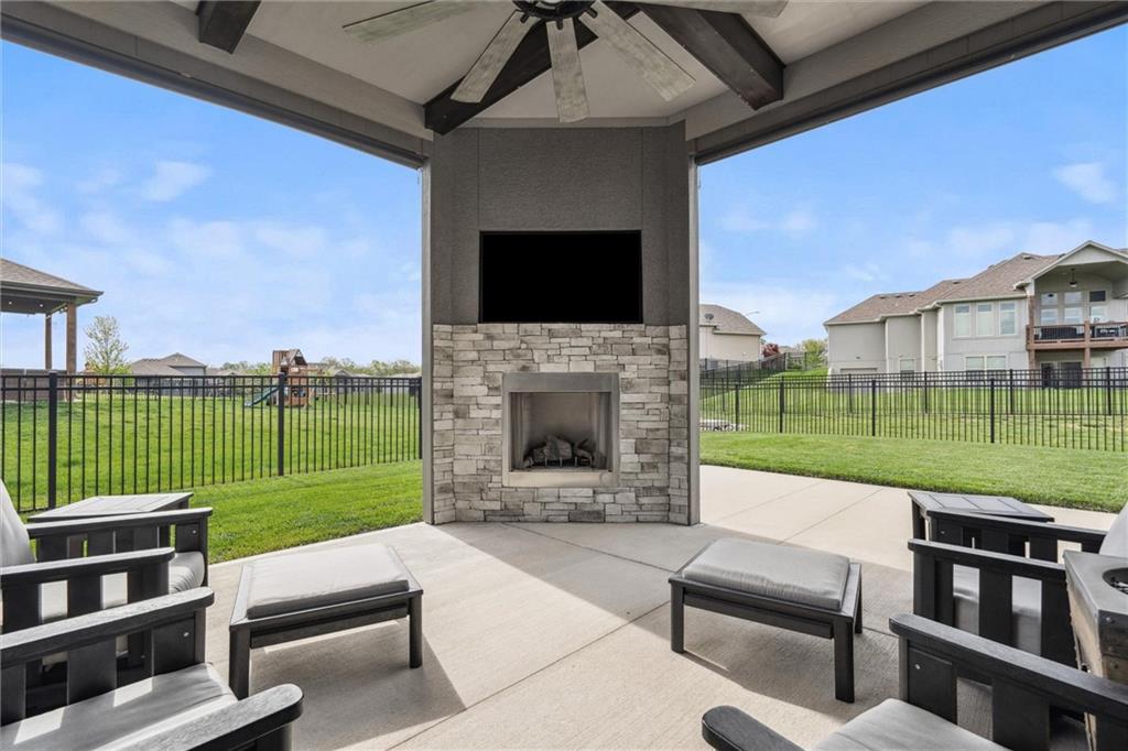 1321 NE Brandywine Road