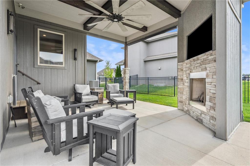 1321 NE Brandywine Road