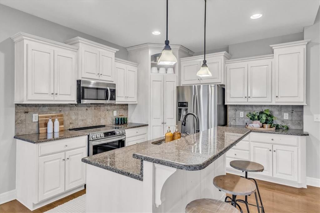 1718 NE Chapel Woods Drive
