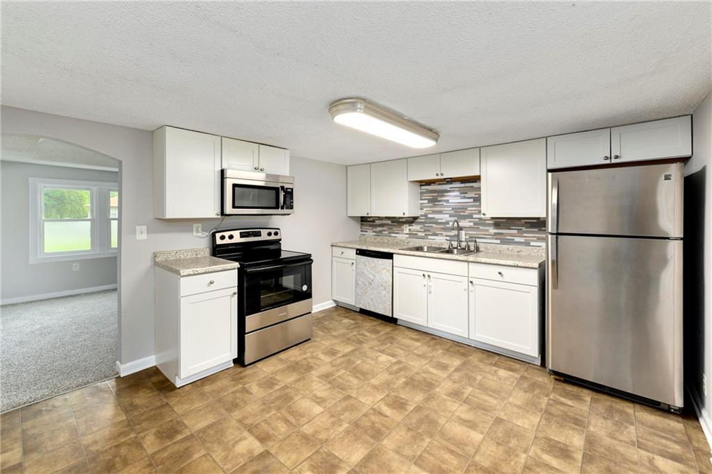 411 SW 9th Street