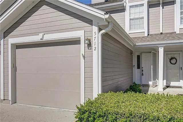 5712 NW MOONLIGHT MEADOW Court