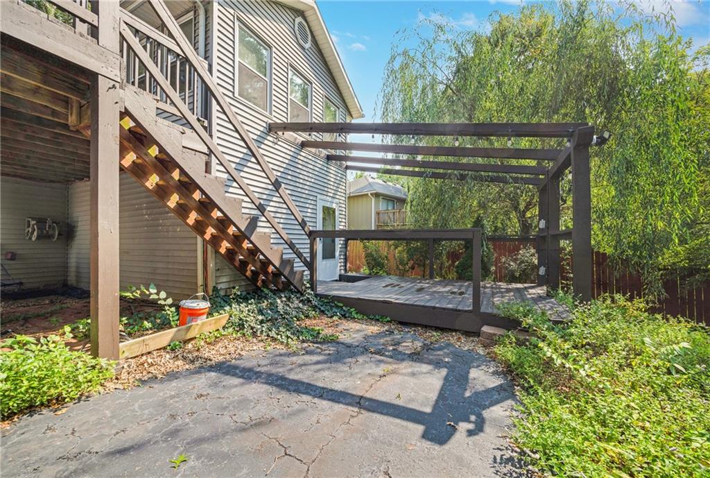 1000 SW Lakeview Boulevard
