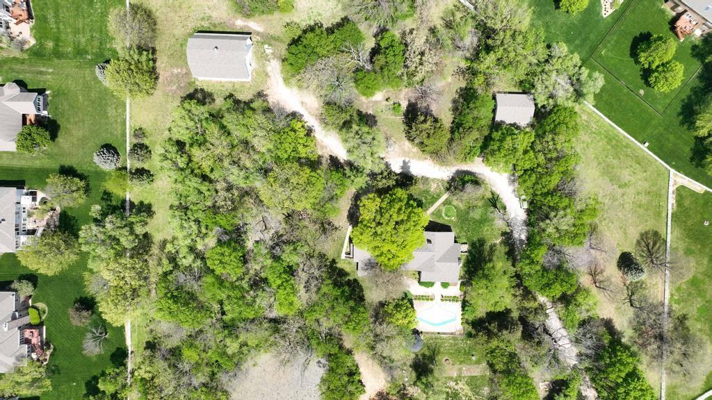 1548 NE Woods Chapel Road