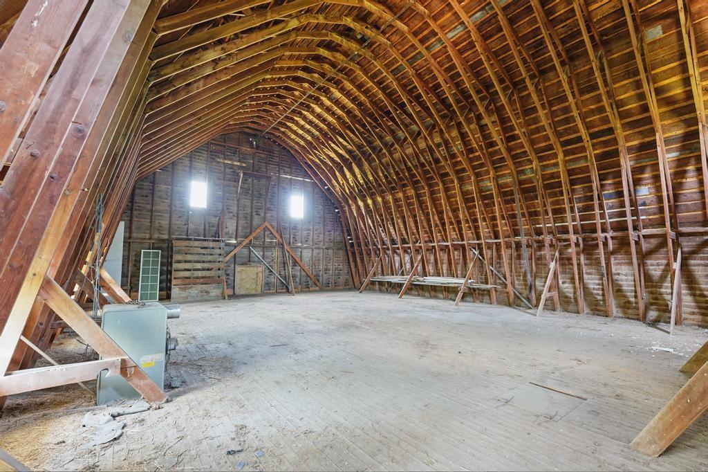 1548 NE Woods Chapel Road