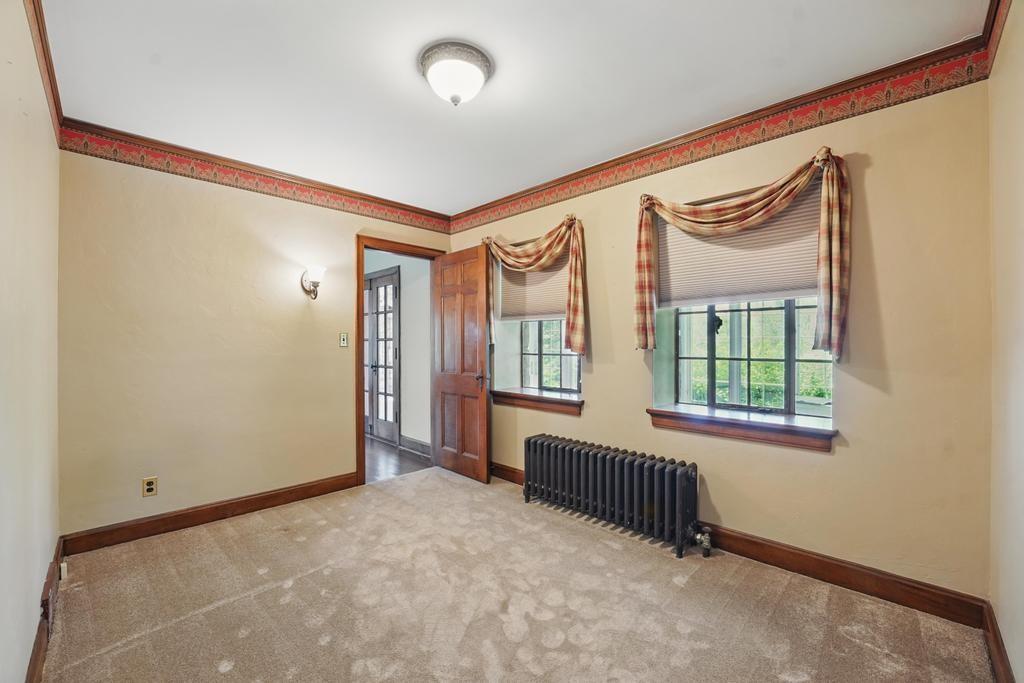 1548 NE Woods Chapel Road
