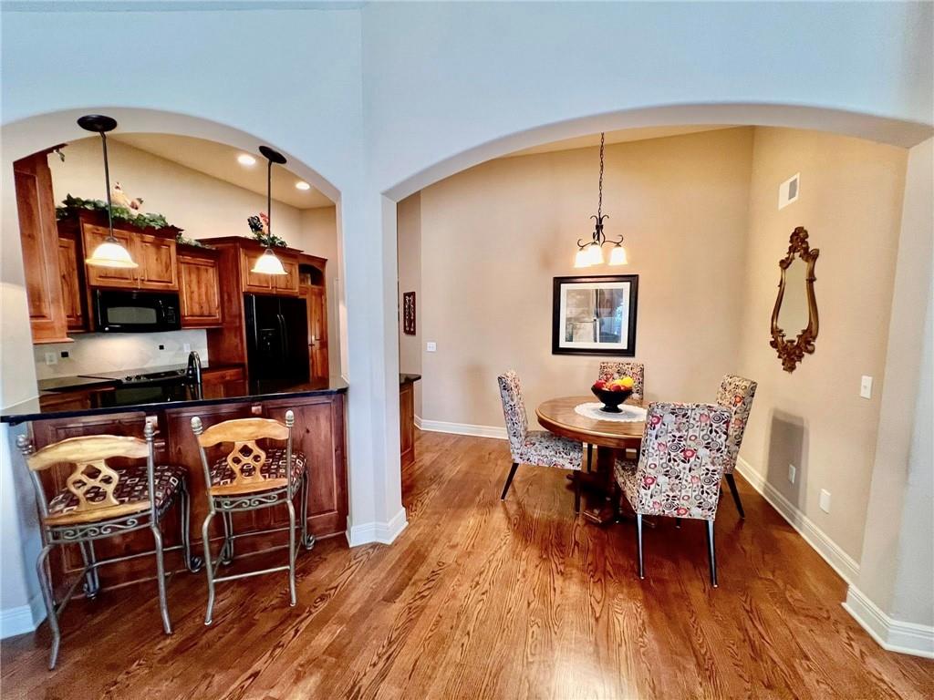 4149 NE Chapel Manor Drive