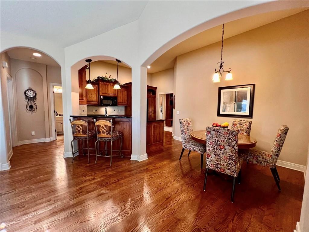 4149 NE Chapel Manor Drive