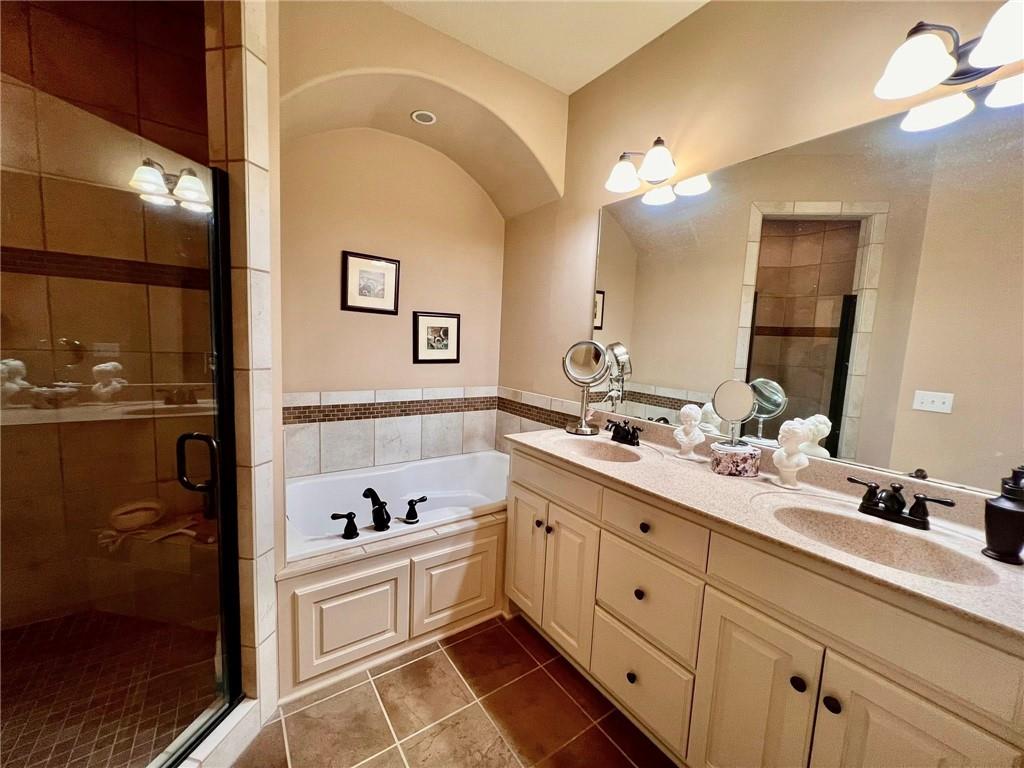 4149 NE Chapel Manor Drive