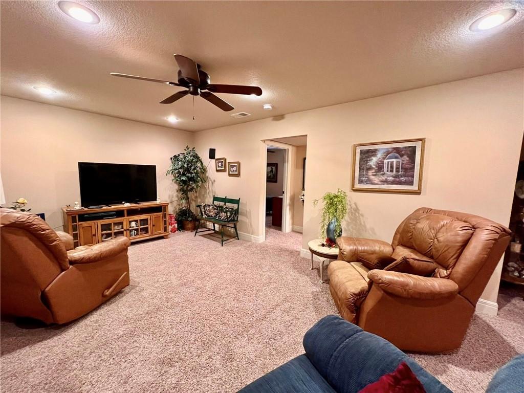 4149 NE Chapel Manor Drive