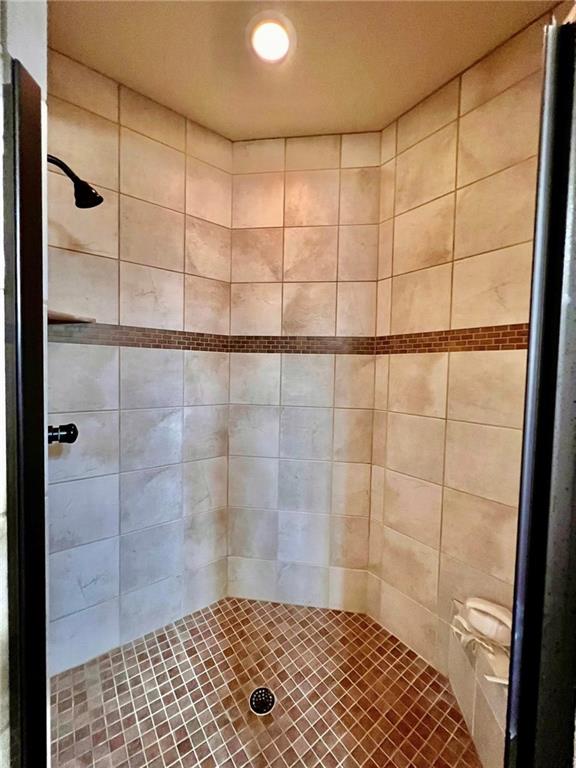 4149 NE Chapel Manor Drive