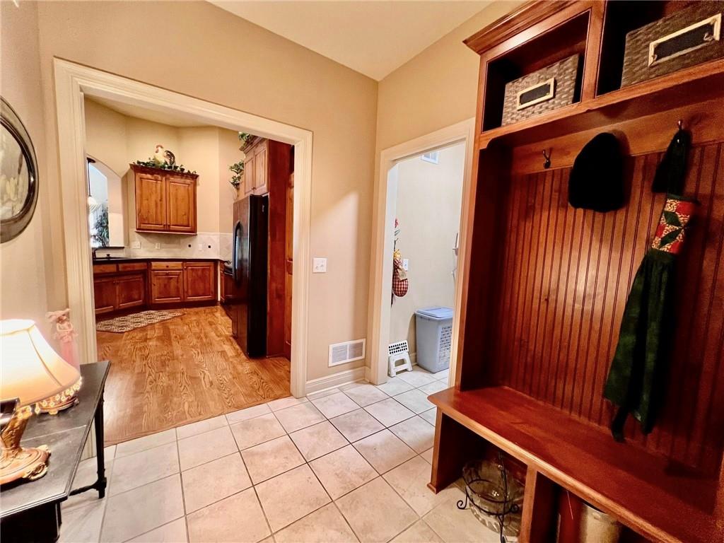 4149 NE Chapel Manor Drive