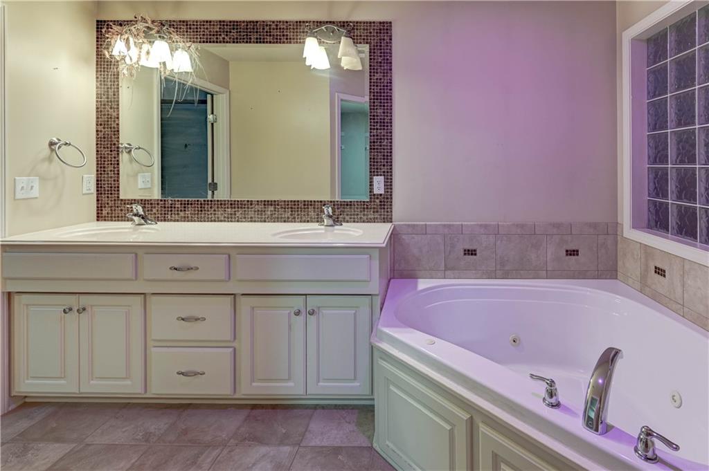 820 SW 36th Street
