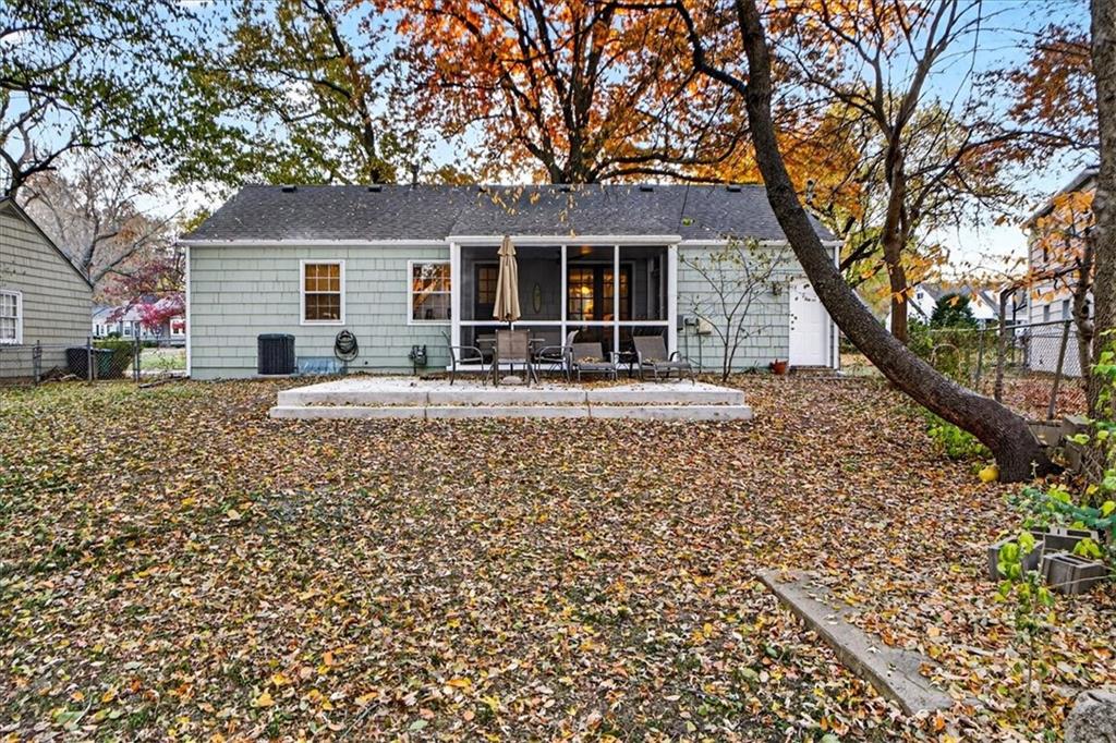 5543 Roeland Drive