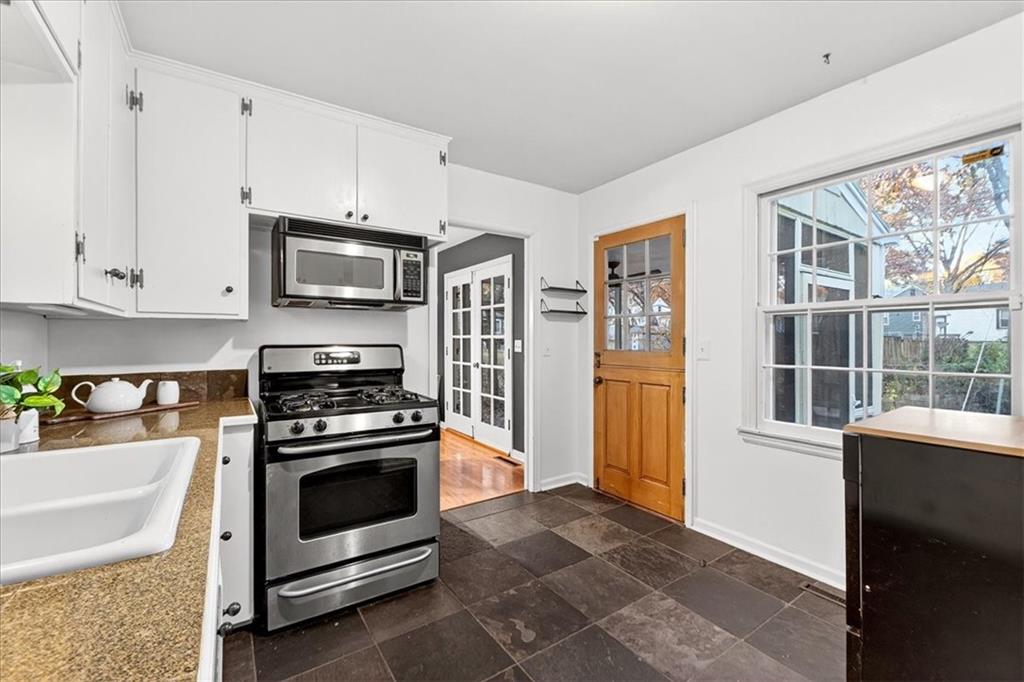 5543 Roeland Drive
