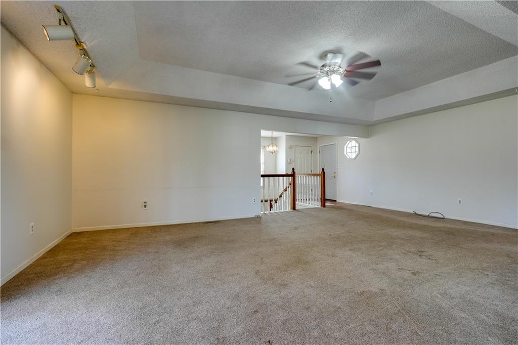 1225 Berry Road