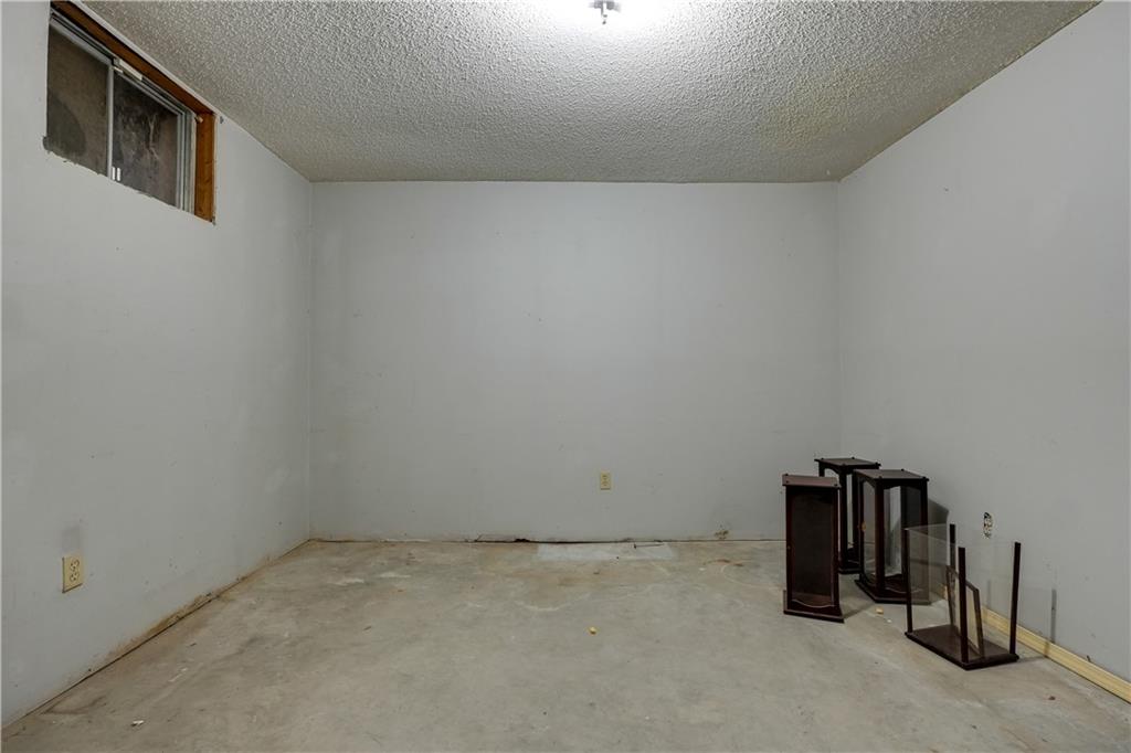 1225 Berry Road