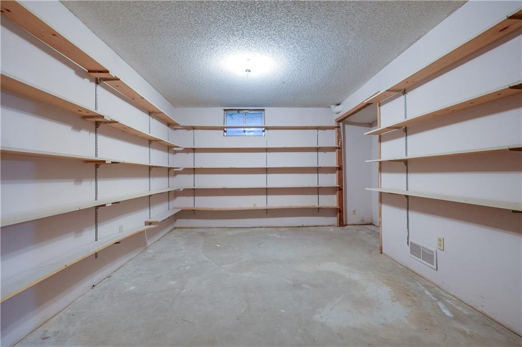 1225 Berry Road