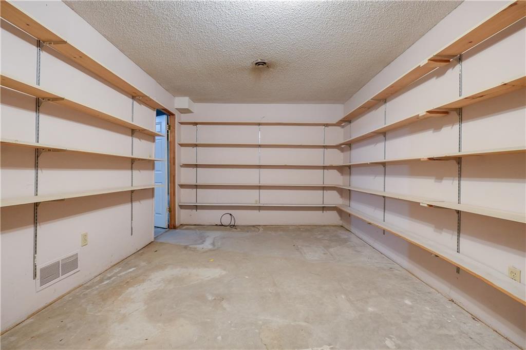 1225 Berry Road