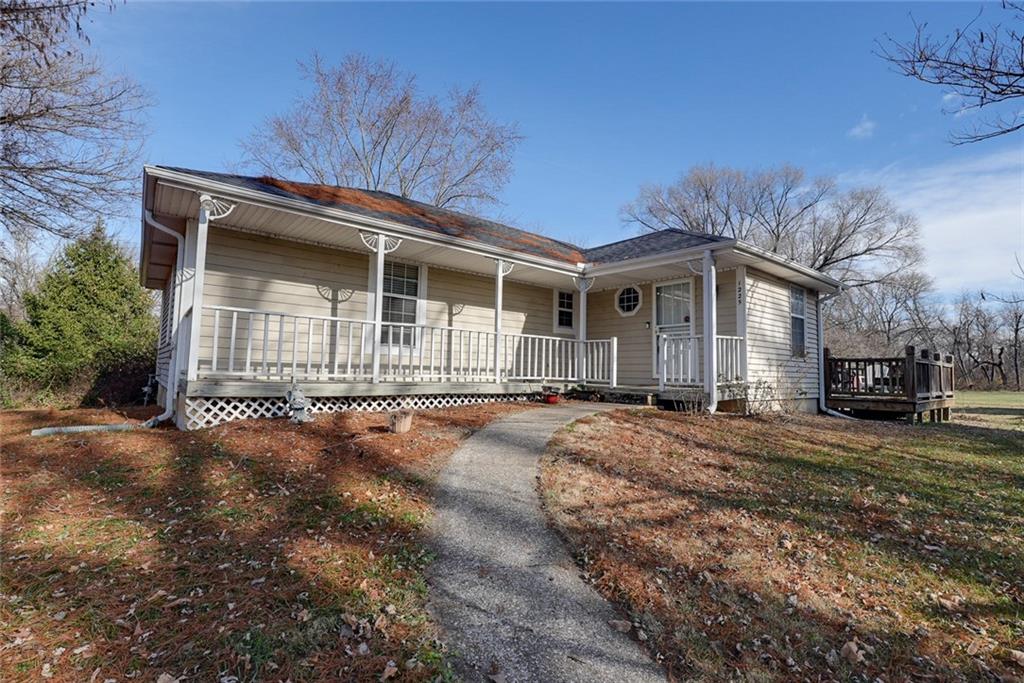 1225 Berry Road