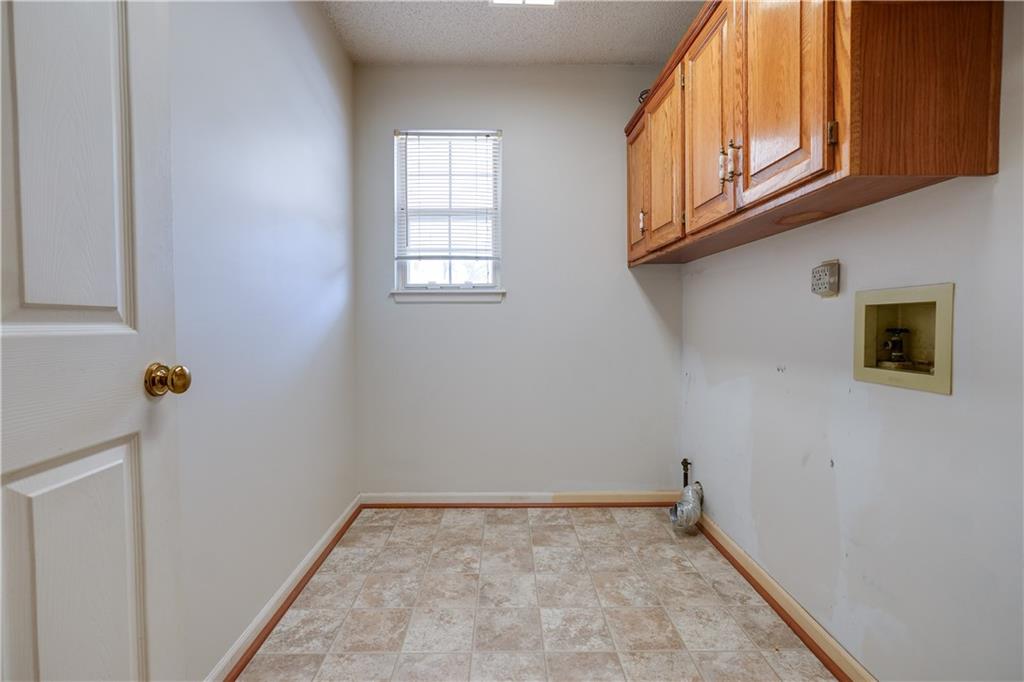 1225 Berry Road