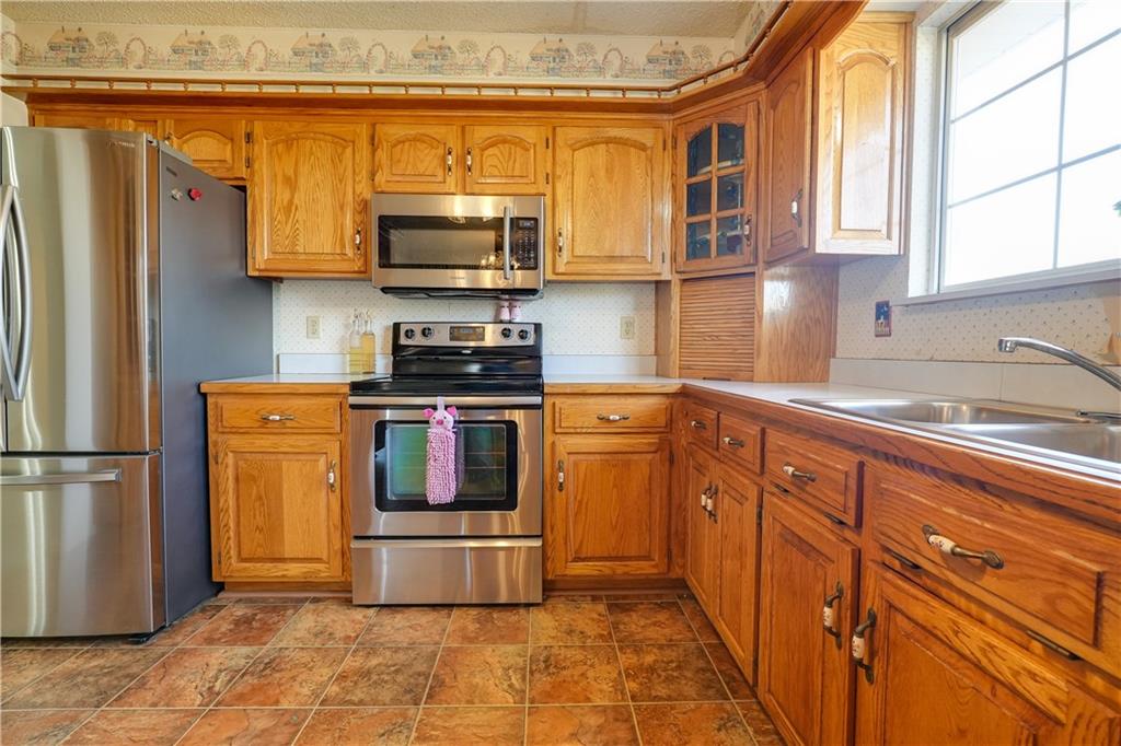 1225 Berry Road