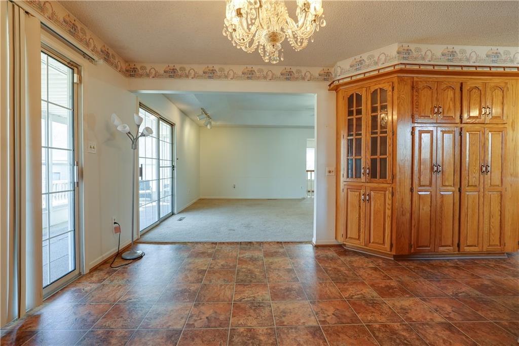 1225 Berry Road