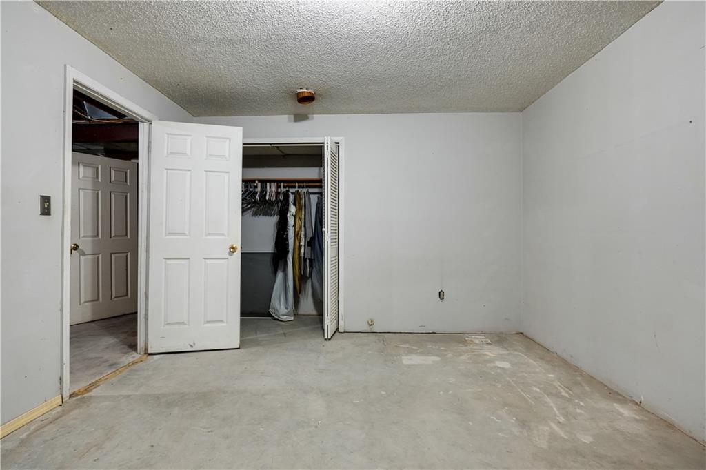 1225 Berry Road
