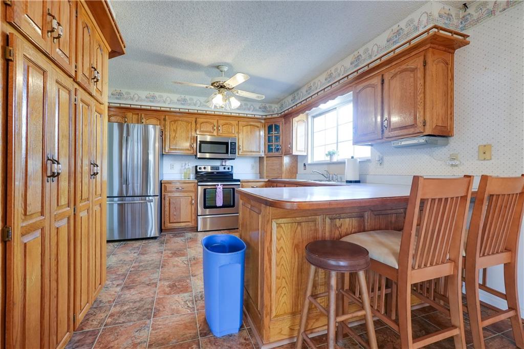 1225 Berry Road