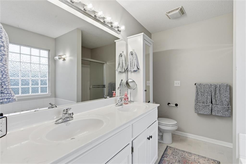 328 SW Chatham Court